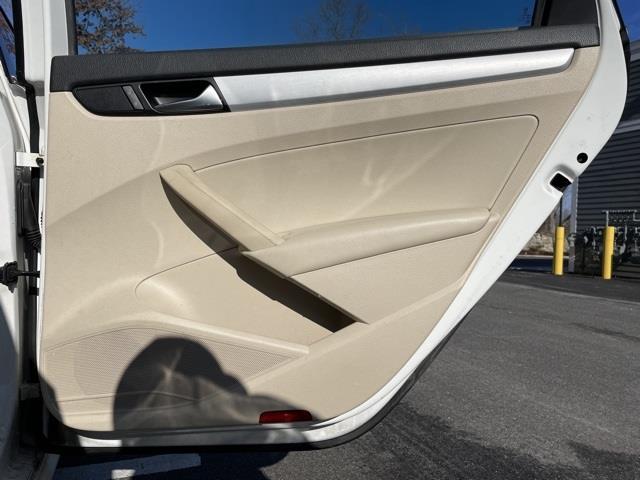 2012 Volkswagen Passat 2.5 SE, available for sale in Brookfield, Connecticut | Blasius Federal Road. Brookfield, Connecticut 2012 Volkswagen Passat 2.5 SE, available for sale in Brookfield, Connecticut | Blasius Federal Road. Brookfield, Connecticut