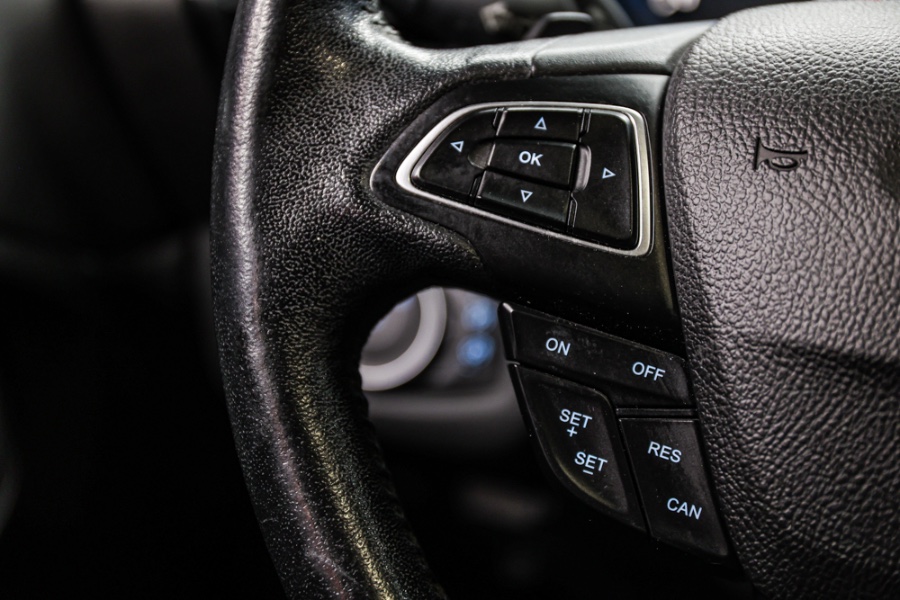 2017 Ford Escape Titanium 4WD, available for sale in ELMONT, New York | 26 Motors Long Island. ELMONT, New York 2017 Ford Escape Titanium 4WD, available for sale in ELMONT, New York | 26 Motors Long Island. ELMONT, New York