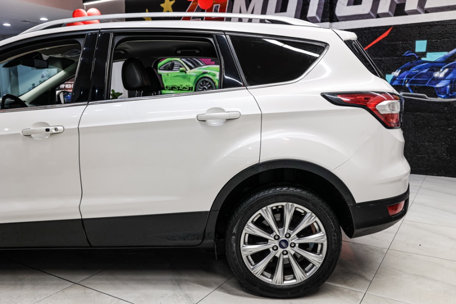 2017 Ford Escape Titanium 4WD, available for sale in ELMONT, New York | 26 Motors Long Island. ELMONT, New York 2017 Ford Escape Titanium 4WD, available for sale in ELMONT, New York | 26 Motors Long Island. ELMONT, New York
