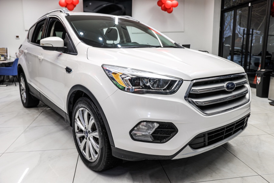 2017 Ford Escape Titanium 4WD, available for sale in ELMONT, New York | 26 Motors Long Island. ELMONT, New York 2017 Ford Escape Titanium 4WD, available for sale in ELMONT, New York | 26 Motors Long Island. ELMONT, New York