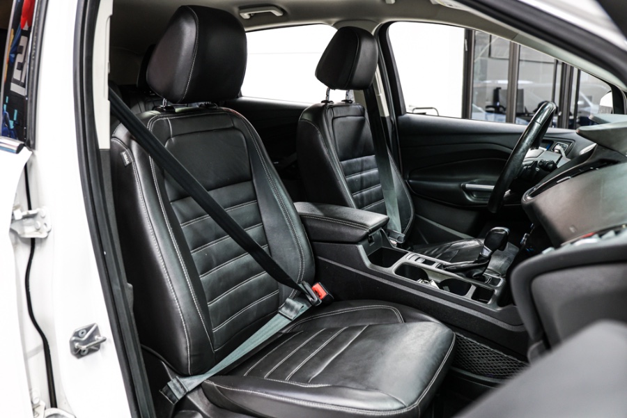 2017 Ford Escape Titanium 4WD, available for sale in ELMONT, New York | 26 Motors Long Island. ELMONT, New York 2017 Ford Escape Titanium 4WD, available for sale in ELMONT, New York | 26 Motors Long Island. ELMONT, New York