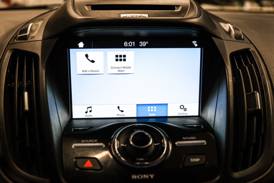 2017 Ford Escape Titanium 4WD, available for sale in ELMONT, New York | 26 Motors Long Island. ELMONT, New York 2017 Ford Escape Titanium 4WD, available for sale in ELMONT, New York | 26 Motors Long Island. ELMONT, New York
