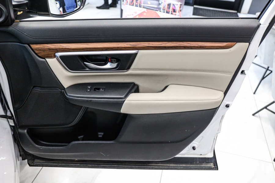 2020 Honda CR-V EX-L AWD, available for sale in ELMONT, New York | 26 Motors Long Island. ELMONT, New York 2020 Honda CR-V EX-L AWD, available for sale in ELMONT, New York | 26 Motors Long Island. ELMONT, New York