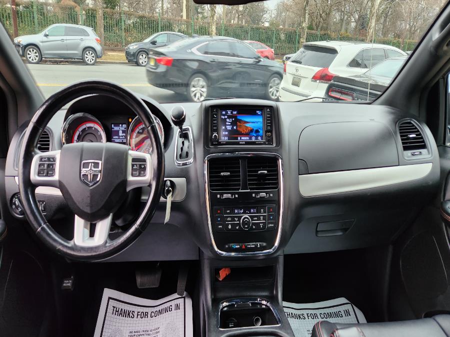 2019 Dodge Grand Caravan GT Wagon, available for sale in Newark, New Jersey | Champion Of Newark. Newark, New Jersey 2019 Dodge Grand Caravan GT Wagon, available for sale in Newark, New Jersey | Champion Of Newark. Newark, New Jersey