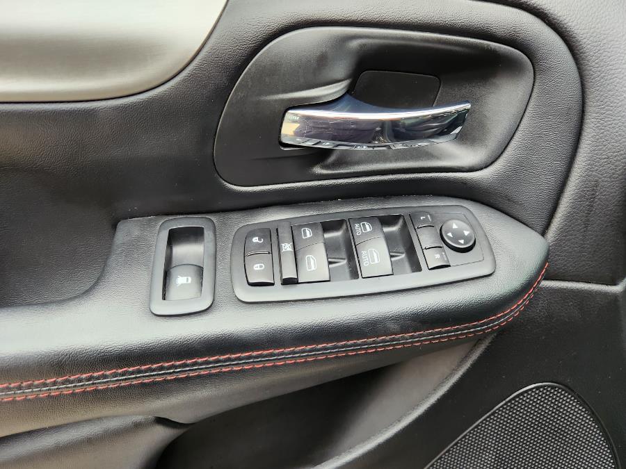 2019 Dodge Grand Caravan GT Wagon, available for sale in Newark, New Jersey | Champion Of Newark. Newark, New Jersey 2019 Dodge Grand Caravan GT Wagon, available for sale in Newark, New Jersey | Champion Of Newark. Newark, New Jersey