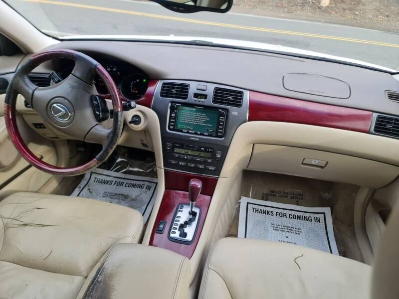 2004 Lexus ES 330 4dr Sdn, available for sale in Bloomingdale, New Jersey | Bloomingdale Auto Group. Bloomingdale, New Jersey 2004 Lexus ES 330 4dr Sdn, available for sale in Bloomingdale, New Jersey | Bloomingdale Auto Group. Bloomingdale, New Jersey