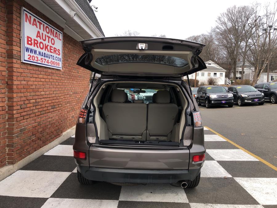 2012 Mitsubishi Outlander 4WD 4dr SE, available for sale in Waterbury, Connecticut | National Auto Brokers, Inc.. Waterbury, Connecticut 2012 Mitsubishi Outlander 4WD 4dr SE, available for sale in Waterbury, Connecticut | National Auto Brokers, Inc.. Waterbury, Connecticut