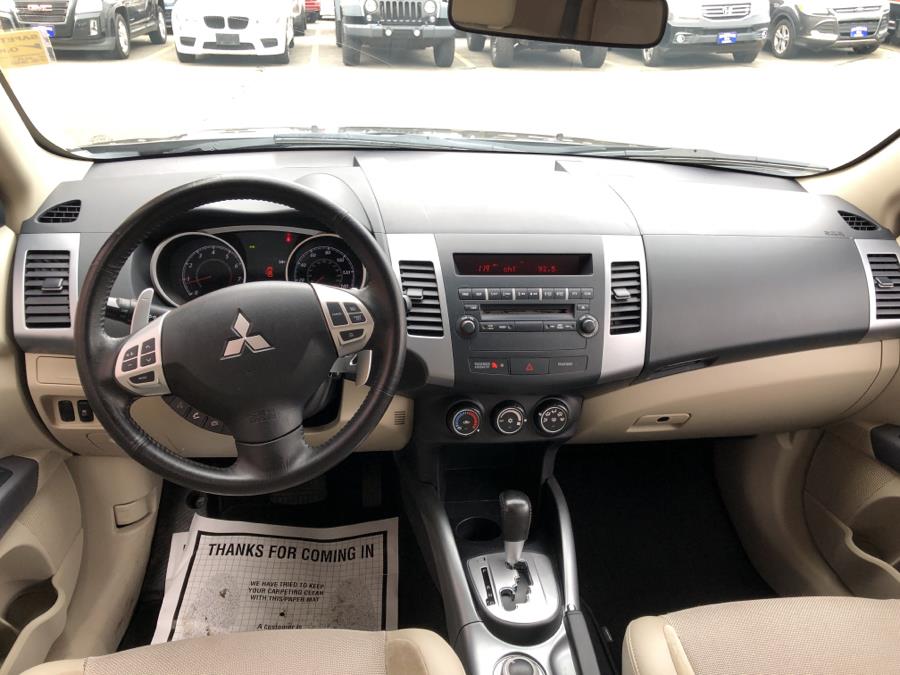 2012 Mitsubishi Outlander 4WD 4dr SE, available for sale in Waterbury, Connecticut | National Auto Brokers, Inc.. Waterbury, Connecticut 2012 Mitsubishi Outlander 4WD 4dr SE, available for sale in Waterbury, Connecticut | National Auto Brokers, Inc.. Waterbury, Connecticut
