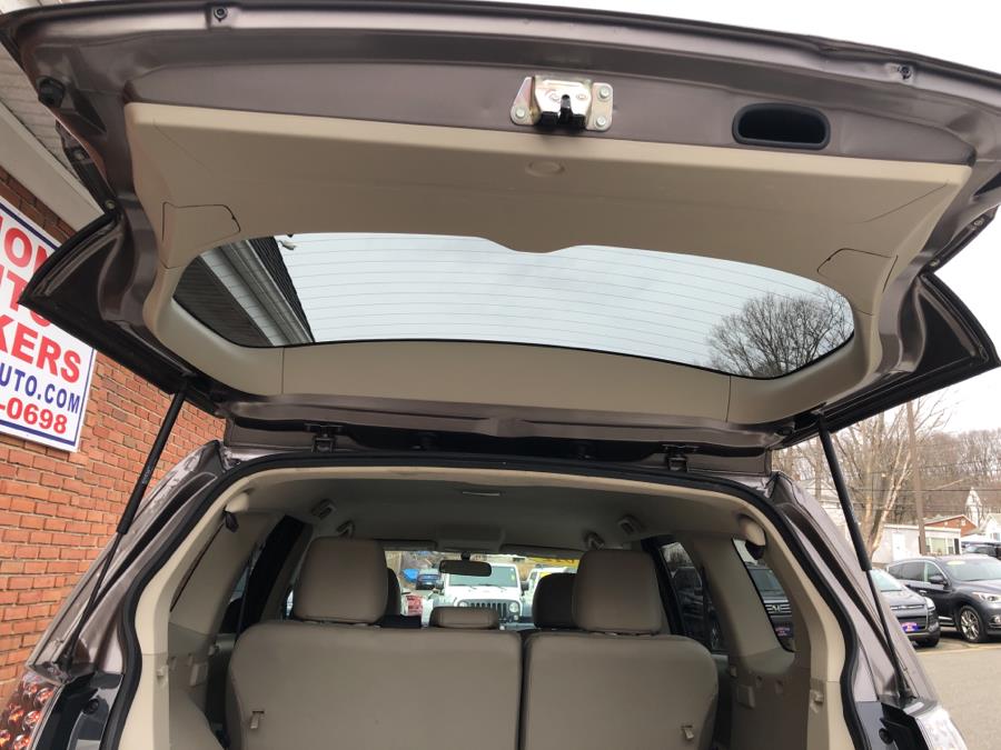 2012 Mitsubishi Outlander 4WD 4dr SE, available for sale in Waterbury, Connecticut | National Auto Brokers, Inc.. Waterbury, Connecticut 2012 Mitsubishi Outlander 4WD 4dr SE, available for sale in Waterbury, Connecticut | National Auto Brokers, Inc.. Waterbury, Connecticut