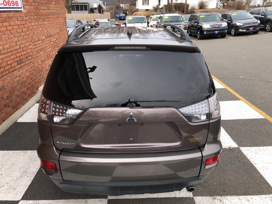 2012 Mitsubishi Outlander 4WD 4dr SE, available for sale in Waterbury, Connecticut | National Auto Brokers, Inc.. Waterbury, Connecticut 2012 Mitsubishi Outlander 4WD 4dr SE, available for sale in Waterbury, Connecticut | National Auto Brokers, Inc.. Waterbury, Connecticut