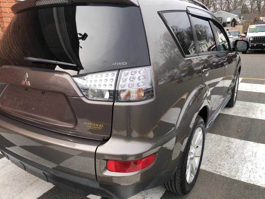2012 Mitsubishi Outlander 4WD 4dr SE, available for sale in Waterbury, Connecticut | National Auto Brokers, Inc.. Waterbury, Connecticut 2012 Mitsubishi Outlander 4WD 4dr SE, available for sale in Waterbury, Connecticut | National Auto Brokers, Inc.. Waterbury, Connecticut