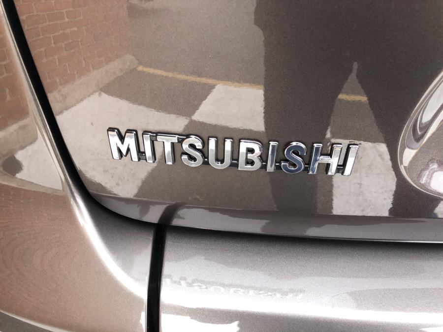 2012 Mitsubishi Outlander 4WD 4dr SE, available for sale in Waterbury, Connecticut | National Auto Brokers, Inc.. Waterbury, Connecticut 2012 Mitsubishi Outlander 4WD 4dr SE, available for sale in Waterbury, Connecticut | National Auto Brokers, Inc.. Waterbury, Connecticut