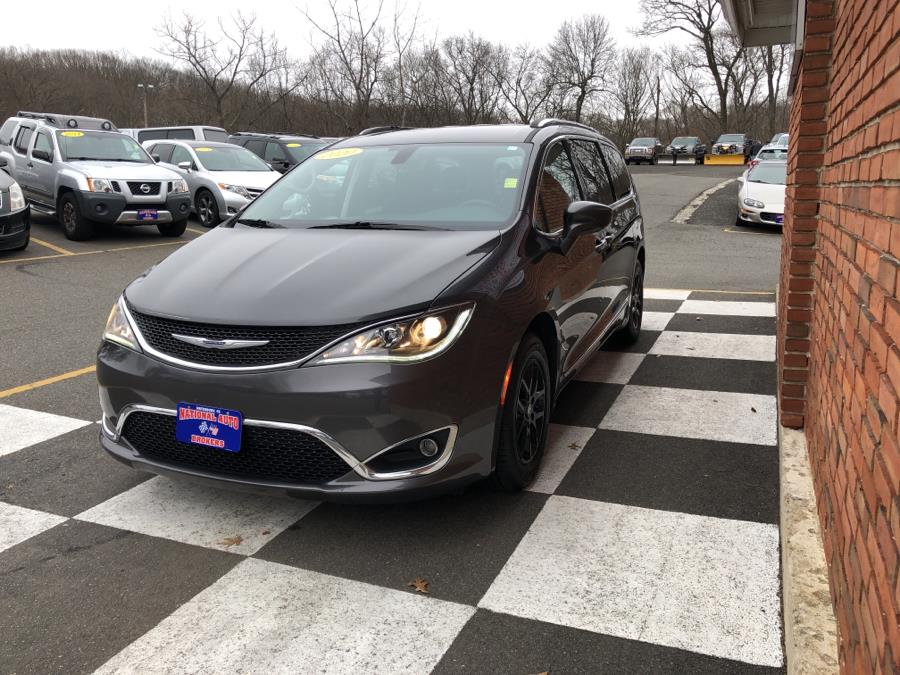 2020 Chrysler Pacifica Touring L FWD, available for sale in Waterbury, Connecticut | National Auto Brokers, Inc.. Waterbury, Connecticut 2020 Chrysler Pacifica Touring L FWD, available for sale in Waterbury, Connecticut | National Auto Brokers, Inc.. Waterbury, Connecticut