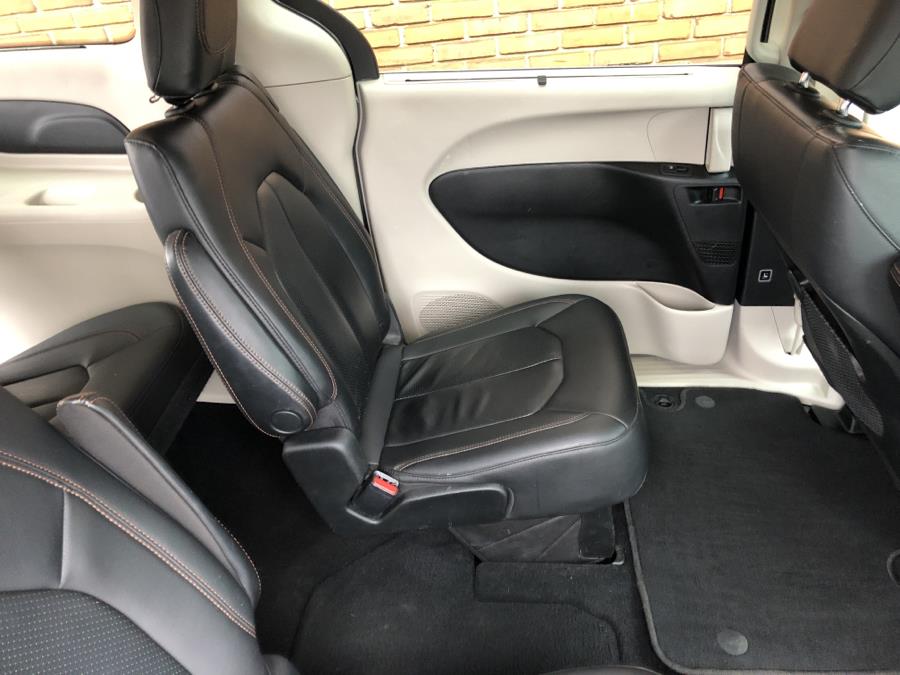 2020 Chrysler Pacifica Touring L FWD, available for sale in Waterbury, Connecticut | National Auto Brokers, Inc.. Waterbury, Connecticut 2020 Chrysler Pacifica Touring L FWD, available for sale in Waterbury, Connecticut | National Auto Brokers, Inc.. Waterbury, Connecticut