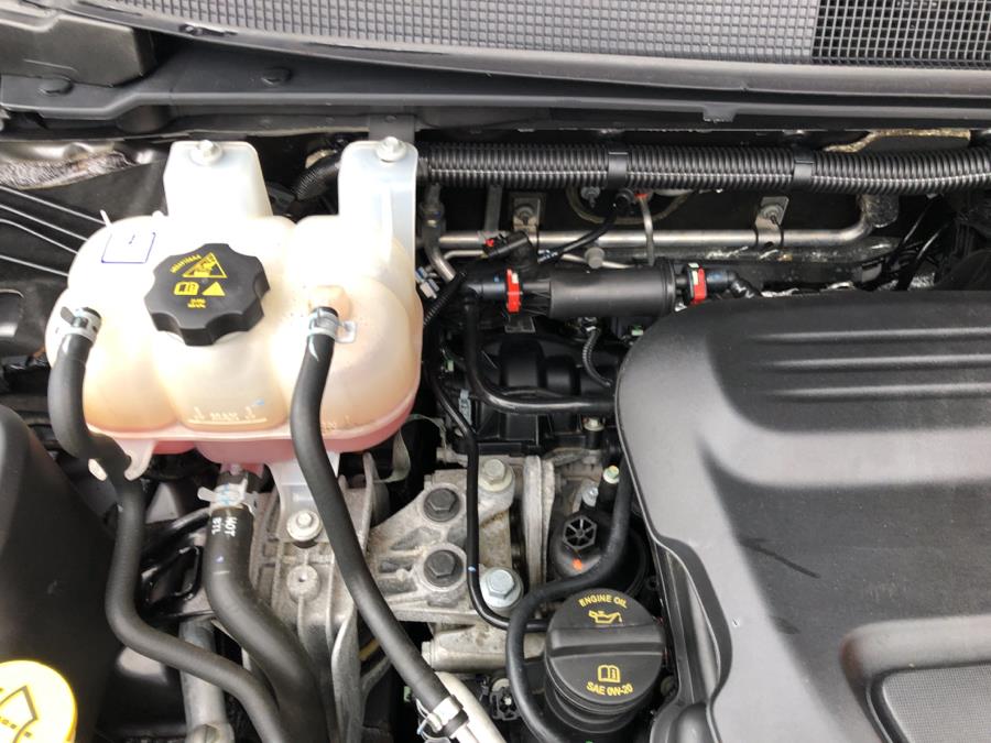 2020 Chrysler Pacifica Touring L FWD, available for sale in Waterbury, Connecticut | National Auto Brokers, Inc.. Waterbury, Connecticut 2020 Chrysler Pacifica Touring L FWD, available for sale in Waterbury, Connecticut | National Auto Brokers, Inc.. Waterbury, Connecticut