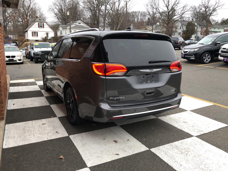 2020 Chrysler Pacifica Touring L FWD, available for sale in Waterbury, Connecticut | National Auto Brokers, Inc.. Waterbury, Connecticut 2020 Chrysler Pacifica Touring L FWD, available for sale in Waterbury, Connecticut | National Auto Brokers, Inc.. Waterbury, Connecticut