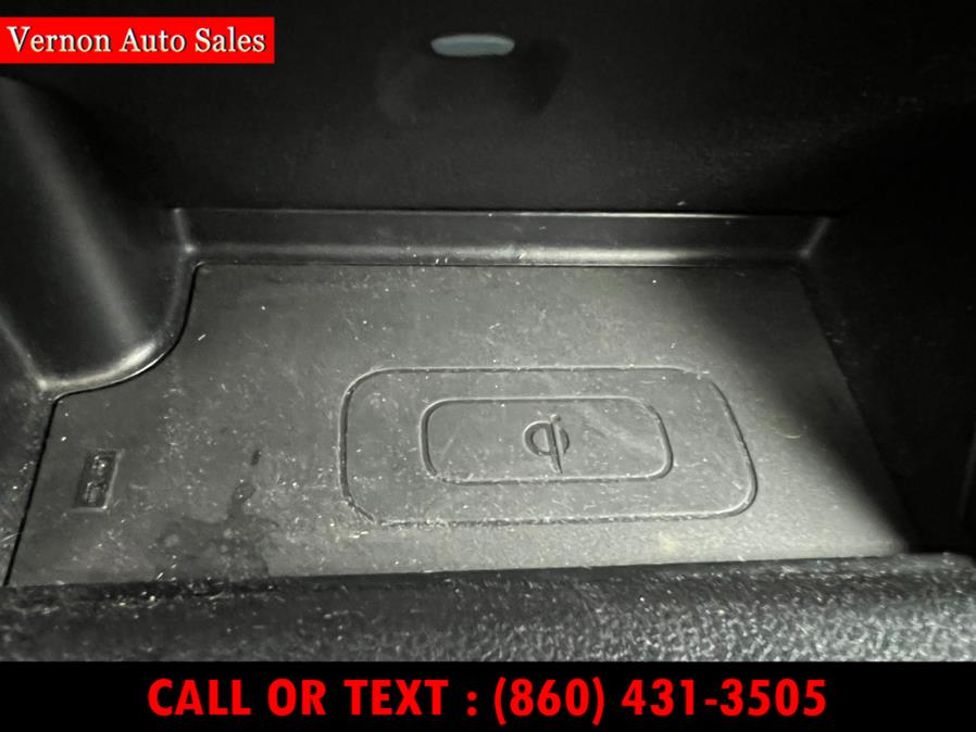 2017 Toyota Tacoma TRD Off Road Double Cab 5'' Bed V6 4x4 MT (Natl), available for sale in Manchester, Connecticut | Vernon Auto Sale & Service. Manchester, Connecticut 2017 Toyota Tacoma TRD Off Road Double Cab 5'' Bed V6 4x4 MT (Natl), available for sale in Manchester, Connecticut | Vernon Auto Sale & Service. Manchester, Connecticut