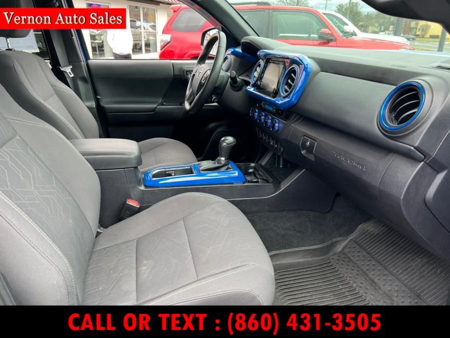 2017 Toyota Tacoma TRD Off Road Double Cab 5'' Bed V6 4x4 MT (Natl), available for sale in Manchester, Connecticut | Vernon Auto Sale & Service. Manchester, Connecticut 2017 Toyota Tacoma TRD Off Road Double Cab 5'' Bed V6 4x4 MT (Natl), available for sale in Manchester, Connecticut | Vernon Auto Sale & Service. Manchester, Connecticut