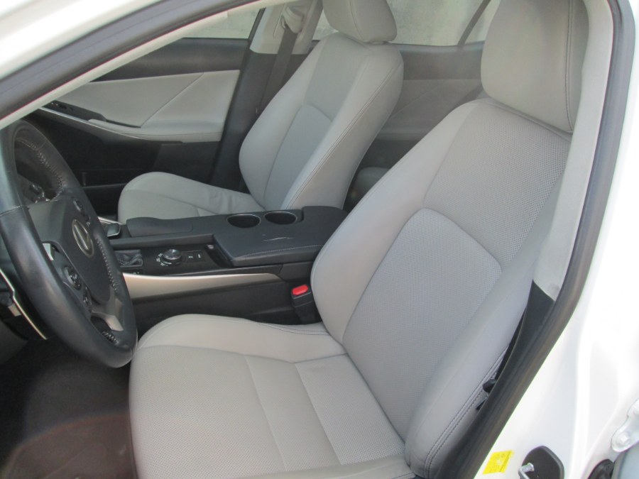 2014 Lexus IS 250 4dr Sport Sdn Auto AWD, available for sale in Levittown, Pennsylvania | Levittown Auto. Levittown, Pennsylvania 2014 Lexus IS 250 4dr Sport Sdn Auto AWD, available for sale in Levittown, Pennsylvania | Levittown Auto. Levittown, Pennsylvania