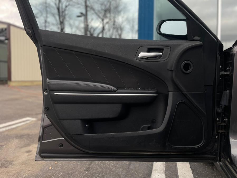 2018 Dodge Charger SXT. LOW MILES!, available for sale in Rosedale, New York | Sunrise Auto Sales. Rosedale, New York 2018 Dodge Charger SXT. LOW MILES!, available for sale in Rosedale, New York | Sunrise Auto Sales. Rosedale, New York