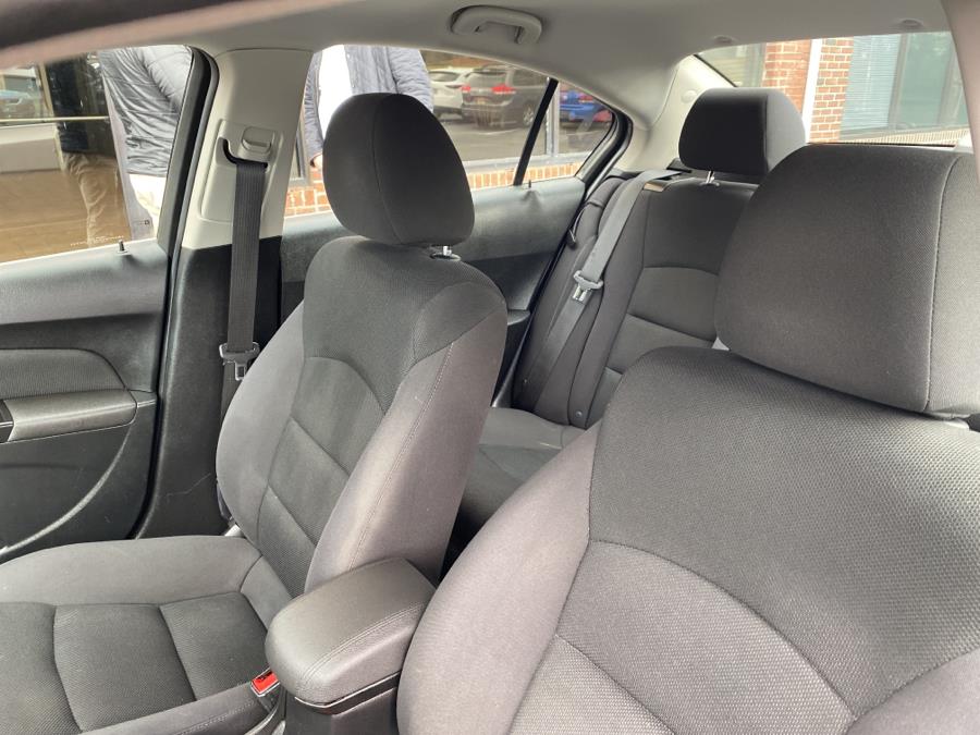 2014 Chevrolet Cruze 4dr Sdn Auto 1LT, available for sale in Middletown, Connecticut | Newfield Auto Sales. Middletown, Connecticut 2014 Chevrolet Cruze 4dr Sdn Auto 1LT, available for sale in Middletown, Connecticut | Newfield Auto Sales. Middletown, Connecticut