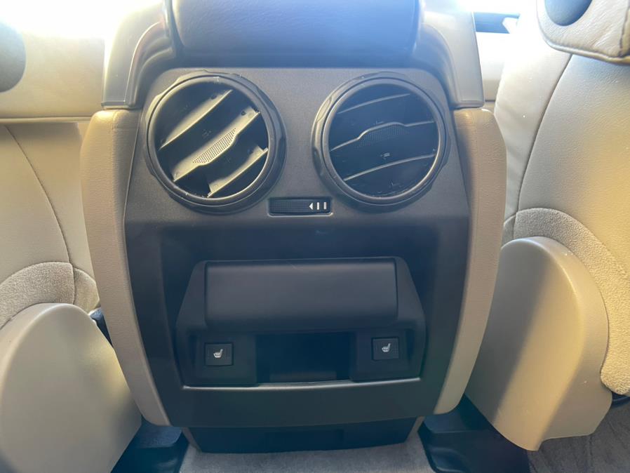 2016 Land Rover Lr4 HSE LUX Landmark Edition, available for sale in New Britain, Connecticut | Prestige Auto Cars LLC. New Britain, Connecticut 2016 Land Rover Lr4 HSE LUX Landmark Edition, available for sale in New Britain, Connecticut | Prestige Auto Cars LLC. New Britain, Connecticut