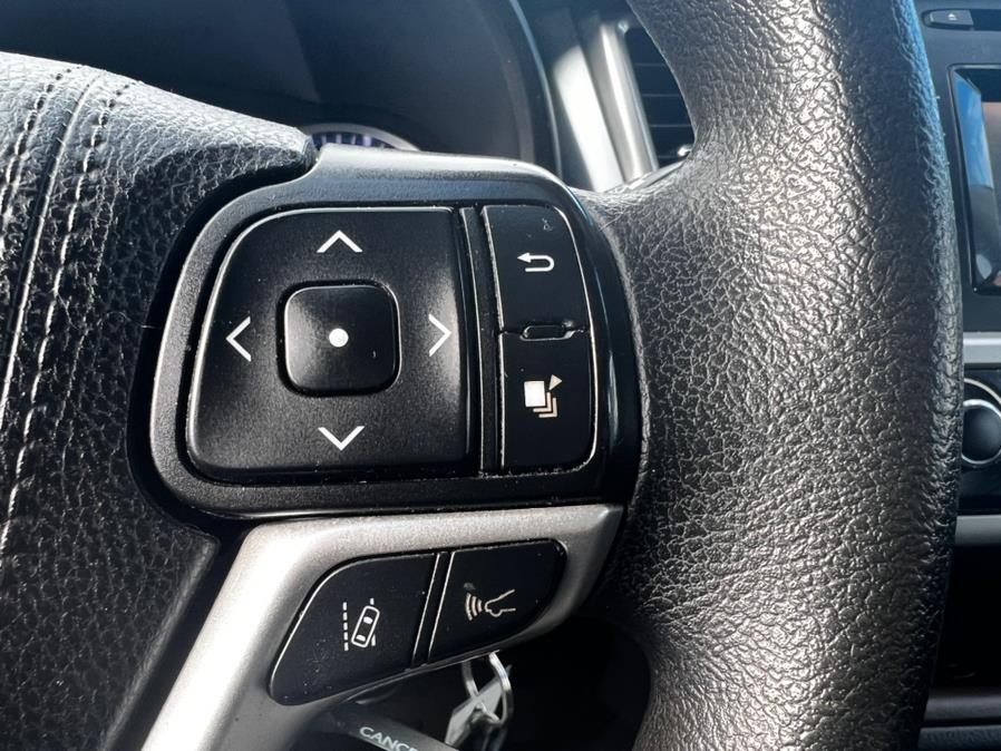 2019 Toyota Highlander LE V6 AWD (Natl), available for sale in Worcester, Massachusetts | Sophia's Auto Sales Inc. Worcester, Massachusetts 2019 Toyota Highlander LE V6 AWD (Natl), available for sale in Worcester, Massachusetts | Sophia's Auto Sales Inc. Worcester, Massachusetts