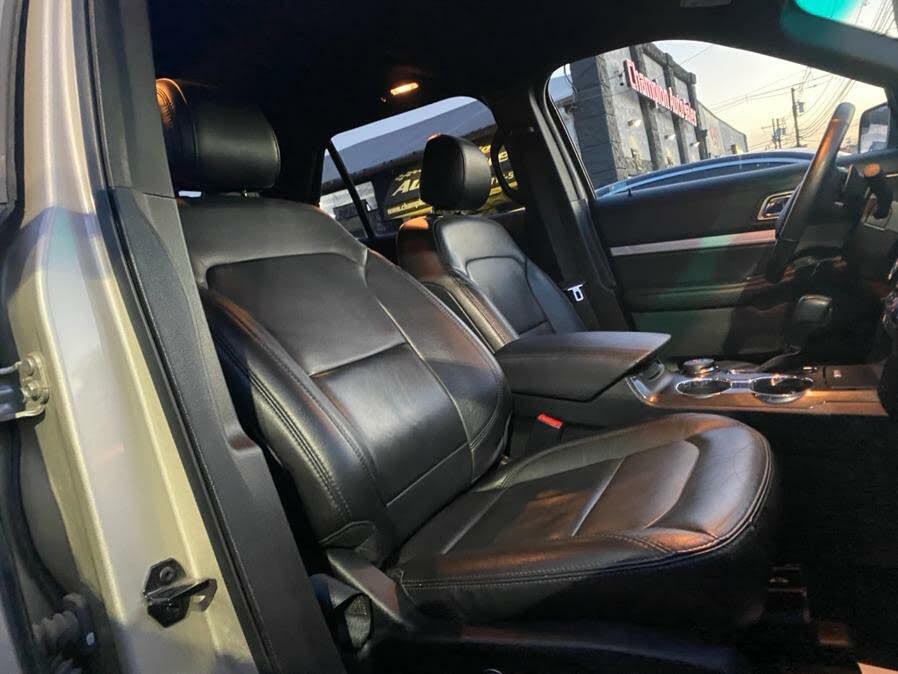 2017 Ford Explorer XLT 4WD, available for sale in Newark, New Jersey | Champion Used Auto Sales LLC. Newark, New Jersey 2017 Ford Explorer XLT 4WD, available for sale in Newark, New Jersey | Champion Used Auto Sales LLC. Newark, New Jersey