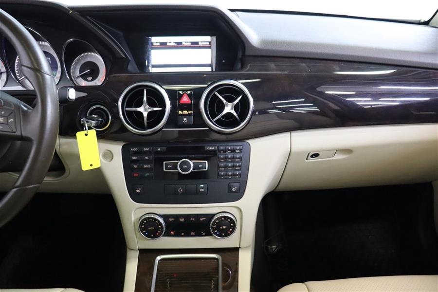2014 Mercedes-benz Glk 350 4MATIC, available for sale in Paterson, New Jersey | Fast Track Motors. Paterson, New Jersey 2014 Mercedes-benz Glk 350 4MATIC, available for sale in Paterson, New Jersey | Fast Track Motors. Paterson, New Jersey