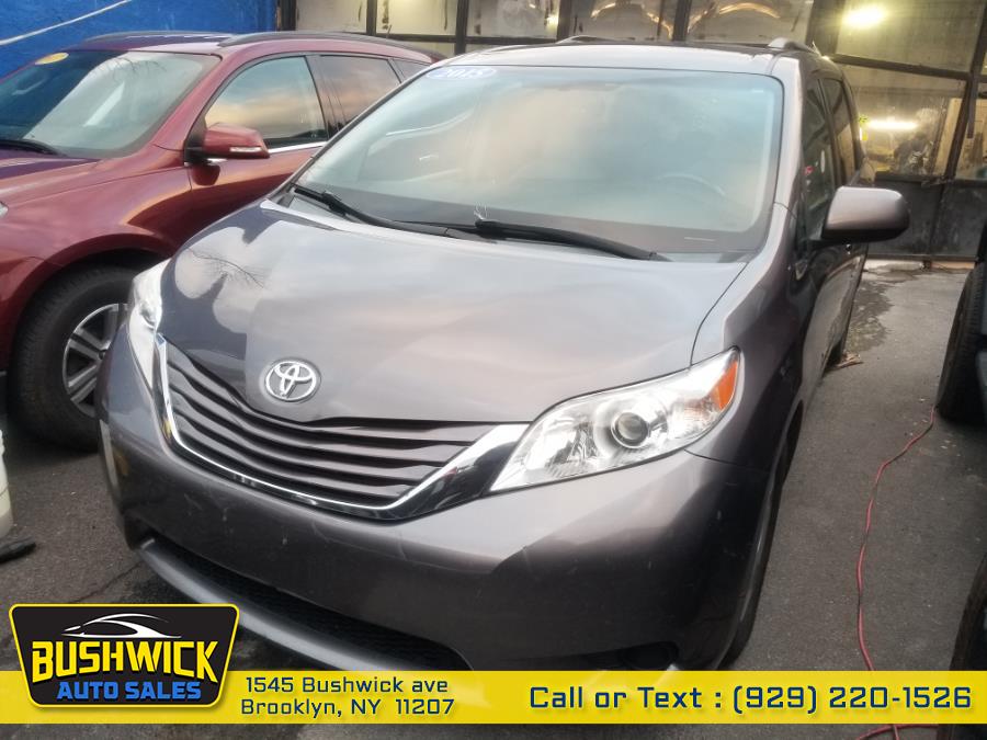 Used Toyota Sienna 5dr 8-Pass Van LE FWD (Natl) 2015 | Bushwick Auto Sales LLC. Brooklyn, New York