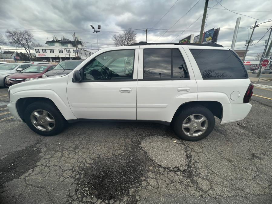 2009 Chevrolet TrailBlazer 4WD 4dr LT w/2LT, available for sale in Little Ferry, New Jersey | Easy Credit of Jersey. Little Ferry, New Jersey