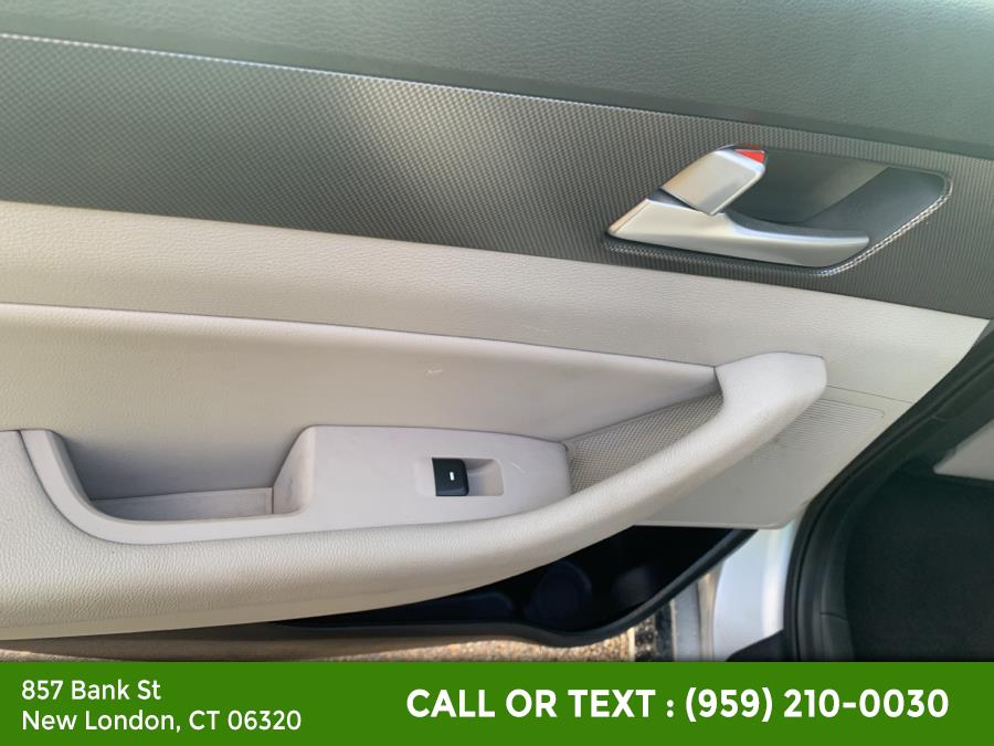 2016 Hyundai Sonata 4dr Sdn 2.4L Limited, available for sale in New London, Connecticut | McAvoy Inc dba Town Hill Auto. New London, Connecticut 2016 Hyundai Sonata 4dr Sdn 2.4L Limited, available for sale in New London, Connecticut | McAvoy Inc dba Town Hill Auto. New London, Connecticut