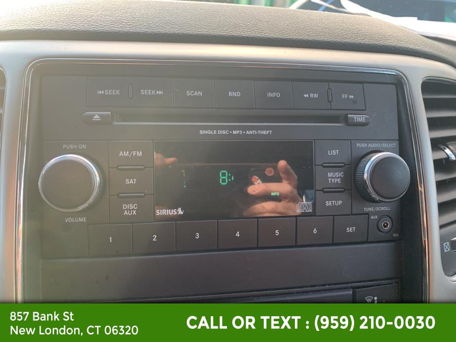 2012 Jeep Grand Cherokee 4WD 4dr Laredo, available for sale in New London, Connecticut | McAvoy Inc dba Town Hill Auto. New London, Connecticut 2012 Jeep Grand Cherokee 4WD 4dr Laredo, available for sale in New London, Connecticut | McAvoy Inc dba Town Hill Auto. New London, Connecticut