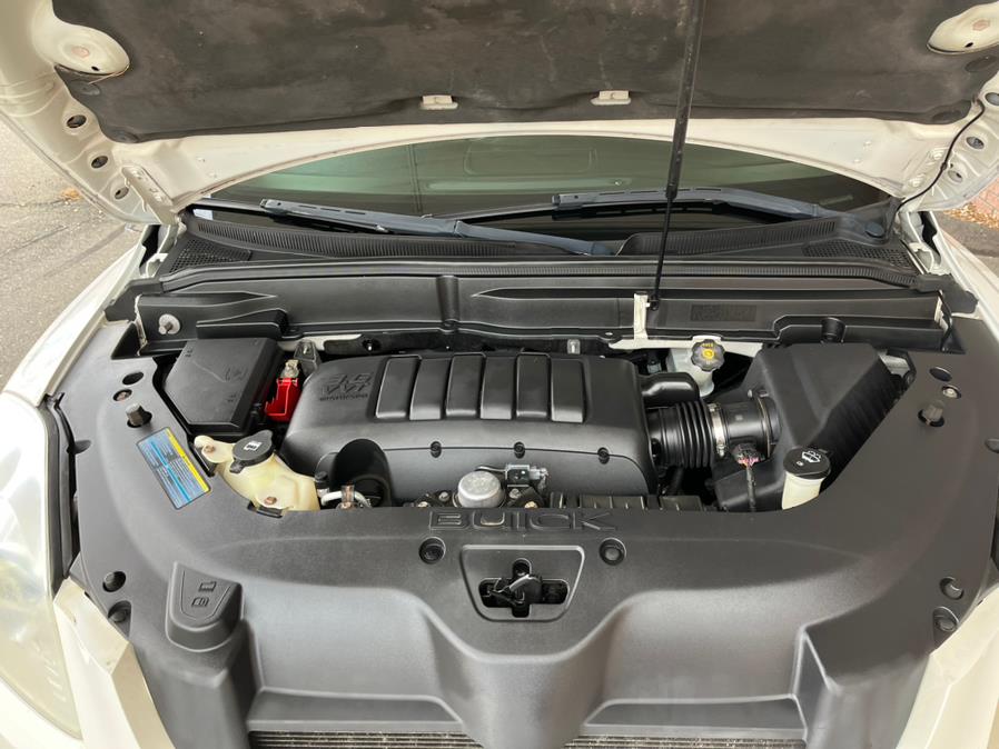 2010 Buick Enclave FWD 4dr CXL w/1XL, available for sale in New Britain, Connecticut | Supreme Automotive. New Britain, Connecticut 2010 Buick Enclave FWD 4dr CXL w/1XL, available for sale in New Britain, Connecticut | Supreme Automotive. New Britain, Connecticut