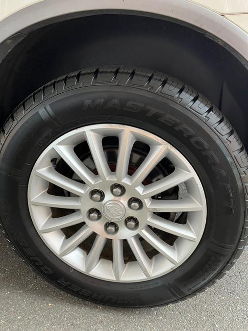 2010 Buick Enclave FWD 4dr CXL w/1XL, available for sale in New Britain, Connecticut | Supreme Automotive. New Britain, Connecticut 2010 Buick Enclave FWD 4dr CXL w/1XL, available for sale in New Britain, Connecticut | Supreme Automotive. New Britain, Connecticut