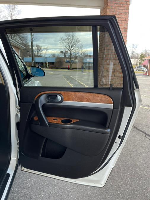 2010 Buick Enclave FWD 4dr CXL w/1XL, available for sale in New Britain, Connecticut | Supreme Automotive. New Britain, Connecticut 2010 Buick Enclave FWD 4dr CXL w/1XL, available for sale in New Britain, Connecticut | Supreme Automotive. New Britain, Connecticut
