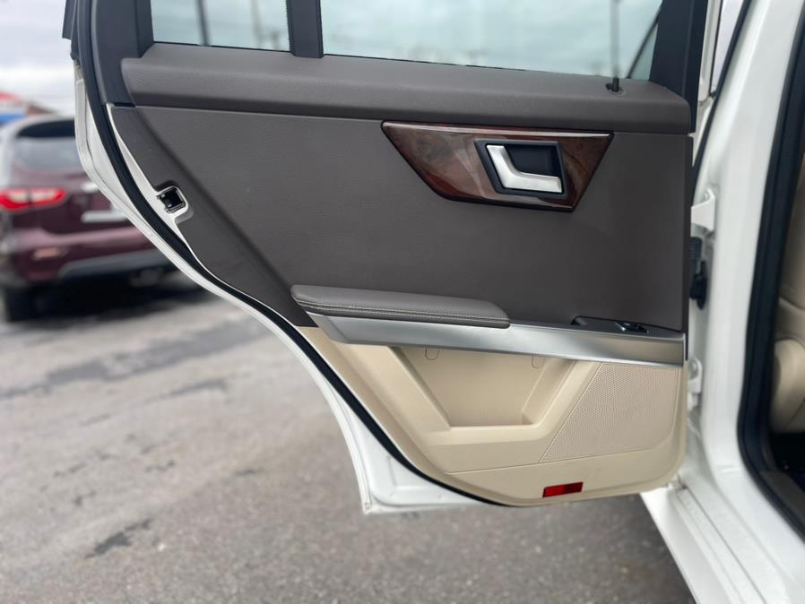 2014 Mercedes-Benz GLK350 . CLEAN CARFAX!, available for sale in Elmont, New York | Sunrise of Elmont. Elmont, New York 2014 Mercedes-Benz GLK350 . CLEAN CARFAX!, available for sale in Elmont, New York | Sunrise of Elmont. Elmont, New York