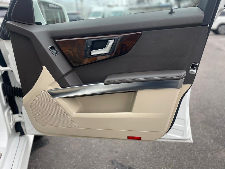 2014 Mercedes-Benz GLK350 . CLEAN CARFAX!, available for sale in Elmont, New York | Sunrise of Elmont. Elmont, New York 2014 Mercedes-Benz GLK350 . CLEAN CARFAX!, available for sale in Elmont, New York | Sunrise of Elmont. Elmont, New York