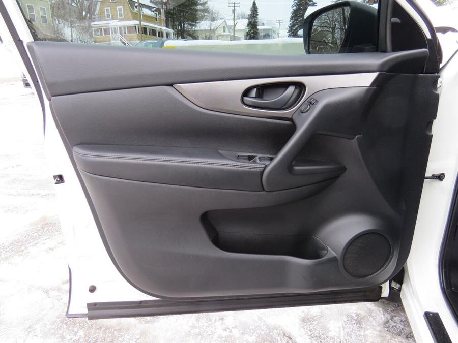 2018 Nissan Rogue Sport S AWD 4dr Crossover, available for sale in Auburn, Maine | Lake City Exports Inc. Auburn, Maine 2018 Nissan Rogue Sport S AWD 4dr Crossover, available for sale in Auburn, Maine | Lake City Exports Inc. Auburn, Maine