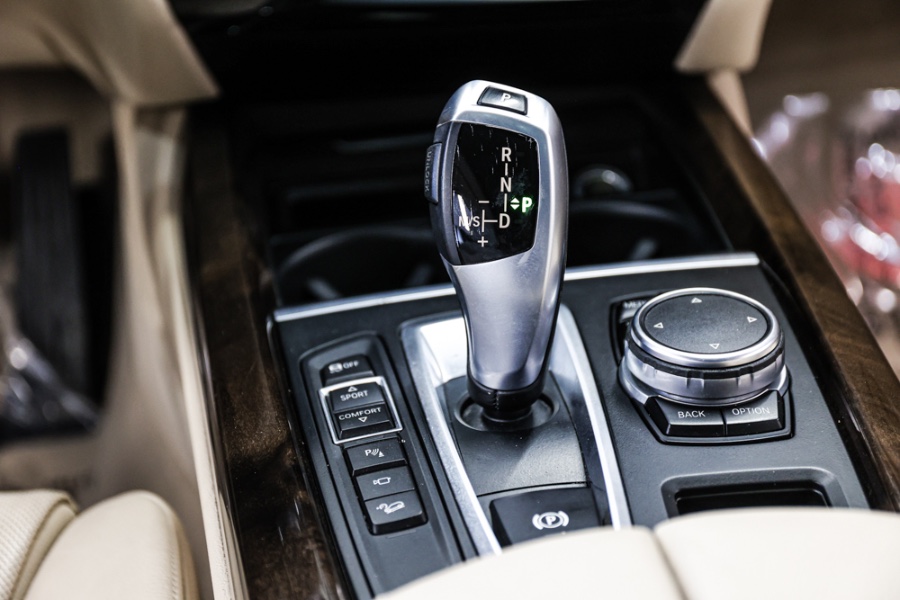 2015 BMW X5 AWD 4dr xDrive35i, available for sale in ELMONT, New York | 26 Motors Long Island. ELMONT, New York 2015 BMW X5 AWD 4dr xDrive35i, available for sale in ELMONT, New York | 26 Motors Long Island. ELMONT, New York