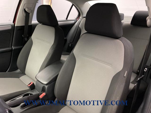 Used Volkswagen Jetta 1.4T S Auto 2017 | J&M Automotive Sls&Svc LLC. Naugatuck, Connecticut Used Volkswagen Jetta 1.4T S Auto 2017 | J&M Automotive Sls&Svc LLC. Naugatuck, Connecticut