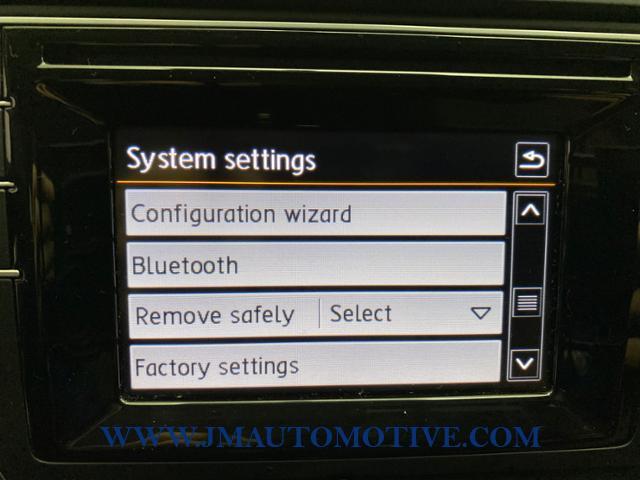 Used Volkswagen Jetta 1.4T S Auto 2017 | J&M Automotive Sls&Svc LLC. Naugatuck, Connecticut Used Volkswagen Jetta 1.4T S Auto 2017 | J&M Automotive Sls&Svc LLC. Naugatuck, Connecticut
