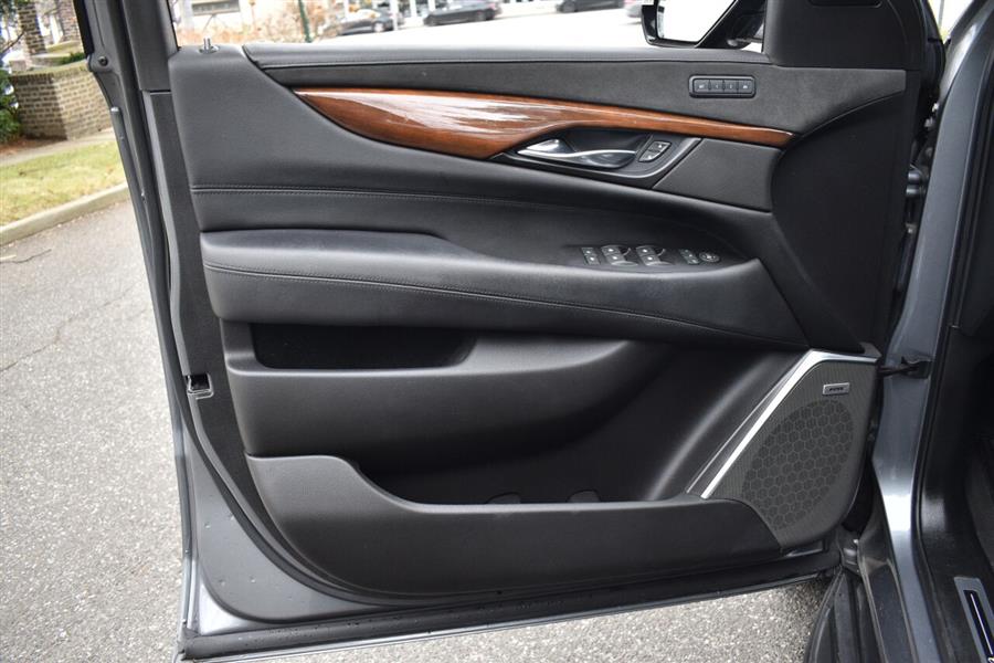 2020 Cadillac Escalade Luxury 4x4 4dr SUV, available for sale in Great Neck, New York | Camy Cars. Great Neck, New York 2020 Cadillac Escalade Luxury 4x4 4dr SUV, available for sale in Great Neck, New York | Camy Cars. Great Neck, New York