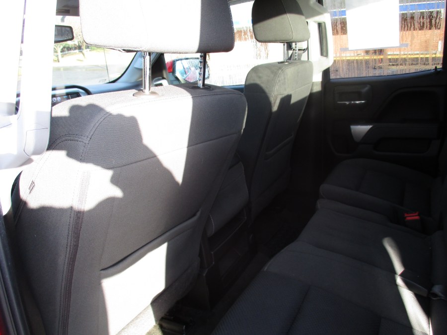 2017 Chevrolet Silverado 1500 4WD Double Cab 143.5" LT w/2LT, available for sale in New Britain, Connecticut | Universal Motors LLC. New Britain, Connecticut 2017 Chevrolet Silverado 1500 4WD Double Cab 143.5" LT w/2LT, available for sale in New Britain, Connecticut | Universal Motors LLC. New Britain, Connecticut