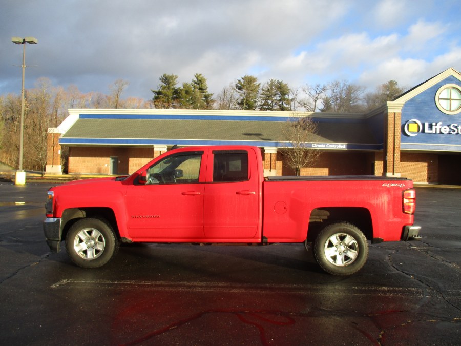 2017 Chevrolet Silverado 1500 4WD Double Cab 143.5" LT w/2LT, available for sale in New Britain, Connecticut | Universal Motors LLC. New Britain, Connecticut 2017 Chevrolet Silverado 1500 4WD Double Cab 143.5" LT w/2LT, available for sale in New Britain, Connecticut | Universal Motors LLC. New Britain, Connecticut