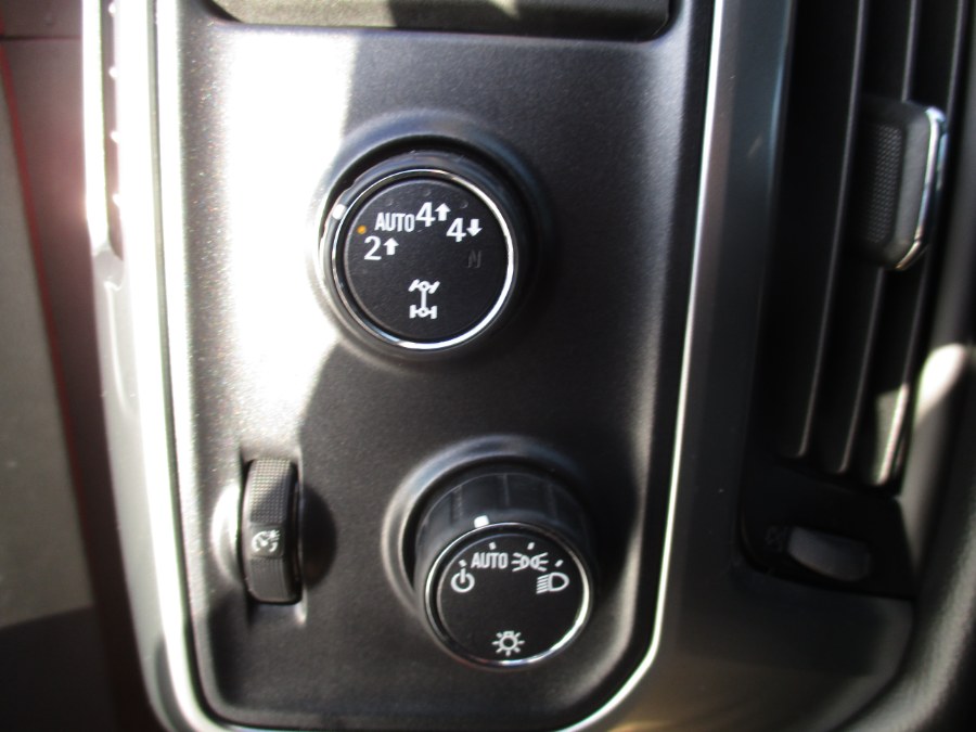 2017 Chevrolet Silverado 1500 4WD Double Cab 143.5" LT w/2LT, available for sale in New Britain, Connecticut | Universal Motors LLC. New Britain, Connecticut 2017 Chevrolet Silverado 1500 4WD Double Cab 143.5" LT w/2LT, available for sale in New Britain, Connecticut | Universal Motors LLC. New Britain, Connecticut