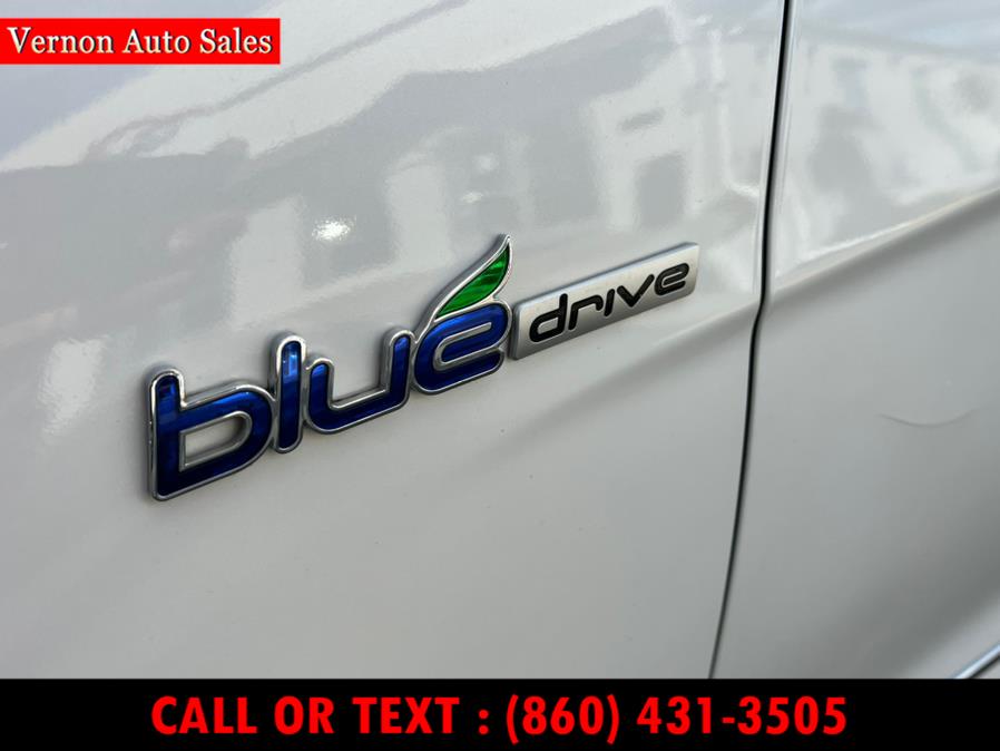 2013 Hyundai Sonata Hybrid 4dr Sdn, available for sale in Manchester, Connecticut | Vernon Auto Sale & Service. Manchester, Connecticut 2013 Hyundai Sonata Hybrid 4dr Sdn, available for sale in Manchester, Connecticut | Vernon Auto Sale & Service. Manchester, Connecticut