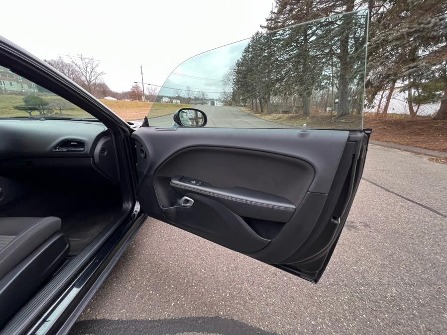 2015 Dodge Challenger 2dr Cpe SXT, available for sale in Waterbury, Connecticut | Platinum Auto Care. Waterbury, Connecticut 2015 Dodge Challenger 2dr Cpe SXT, available for sale in Waterbury, Connecticut | Platinum Auto Care. Waterbury, Connecticut
