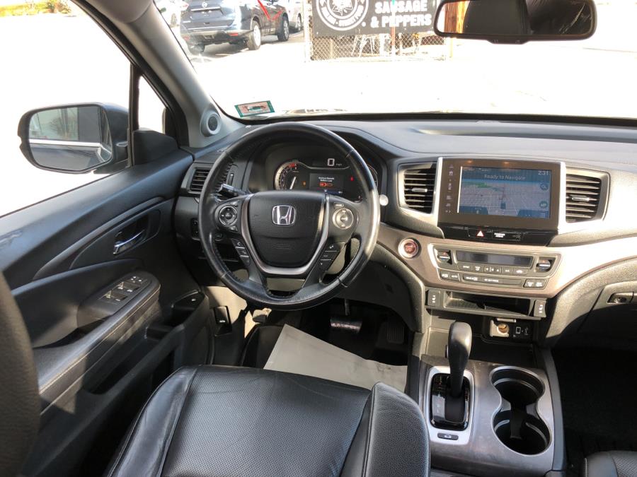 2017 Honda Ridgeline RTL-T 4x4 Crew Cab 5.3'' Bed, available for sale in Franklin Square, New York | Signature Auto Sales. Franklin Square, New York 2017 Honda Ridgeline RTL-T 4x4 Crew Cab 5.3'' Bed, available for sale in Franklin Square, New York | Signature Auto Sales. Franklin Square, New York