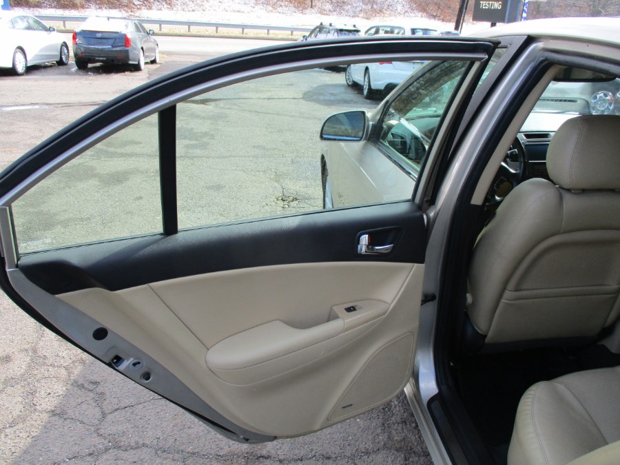 2009 Hyundai Sonata Limited, available for sale in Meriden, Connecticut | Cos Central Auto. Meriden, Connecticut 2009 Hyundai Sonata Limited, available for sale in Meriden, Connecticut | Cos Central Auto. Meriden, Connecticut